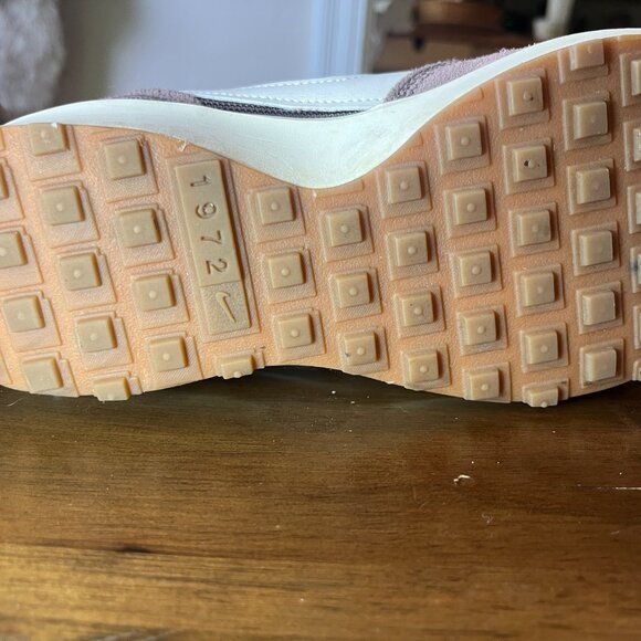 Nike Waffle Debut Low-Top Sneakers - Moon Fossil/Team Orange - Picture 4 of 6